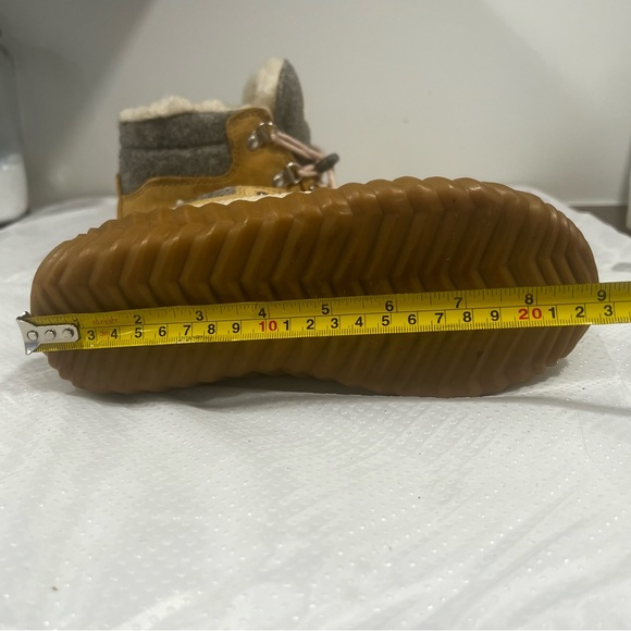 Sorel Out N About Conquest Boot - Kids' Sz 3 - Picture 10 of 13